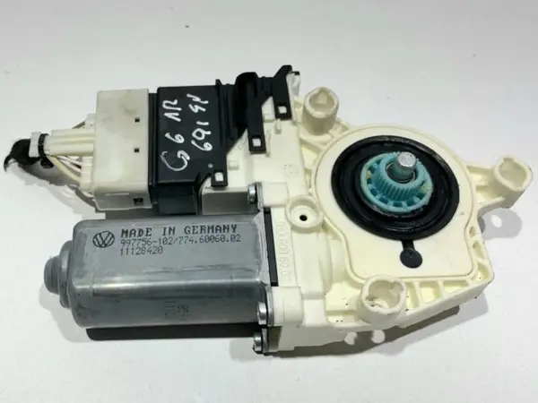 Motoras macara geam dreapta spate 1K0959704AL Volkswagen Golf 5 (2004-2009)
