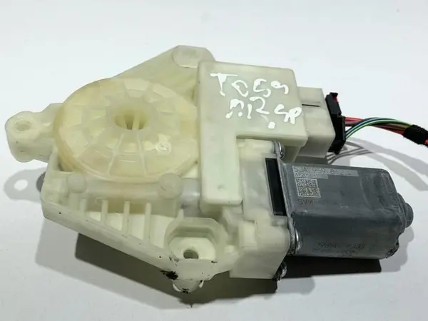 Motoras macara geam dreapta spate 5JA959812L Skoda Rapid (2012-2017)