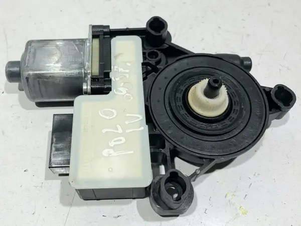 Motoras macara geam dreapta spate 5Q0959408D Skoda Octavia 4 (2019-2024)