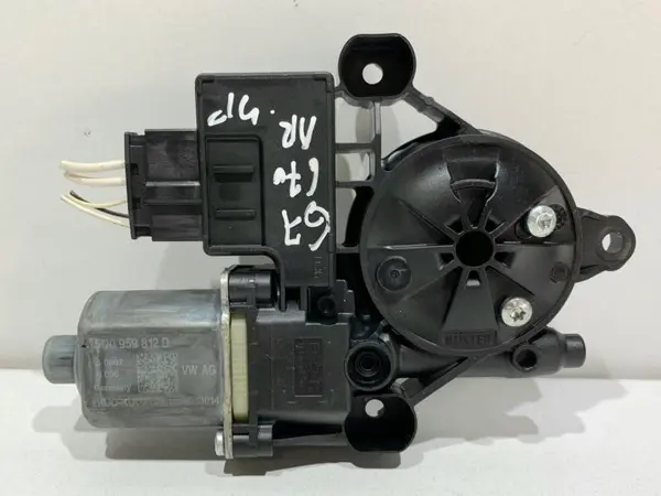Motoras macara geam dreapta spate 5Q0959812D Audi A3 (2012-2019) [8V1]