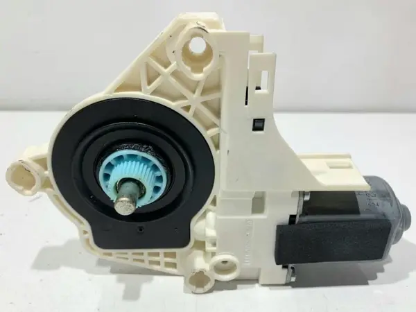 Motoras macara geam dreapta spate 8K0959812A Skoda Superb 2 (2008-2013)