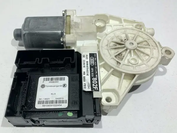 Motoras macara geam dreapta spate 8P4959802F Audi A3 facelift (2008-2013) [8P1]