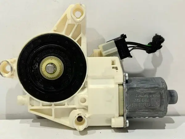 Motoras macara geam dreapta spate A2048200642 Mercedes E-Class (2009->) [W212]