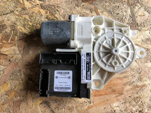 Motoras macara geam dreapta spate cu modul 8p4959802b Audi A3 (2003-2008) [8P1]
