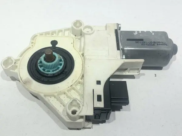 Motoras macara geam stanga fata 4F0959801D Audi A5 (2007-2011) [8T3]