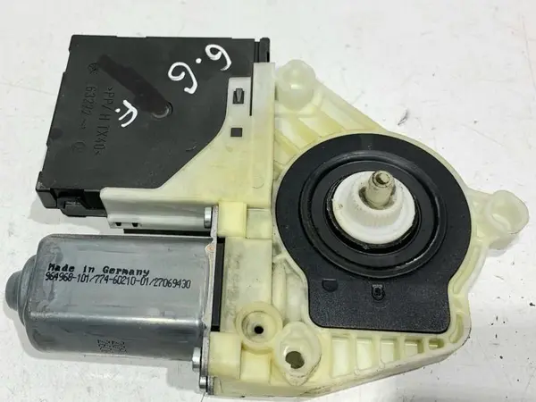Motoras macara geam stanga fata 5K0959701D Volkswagen Golf 6 (2008-2013)