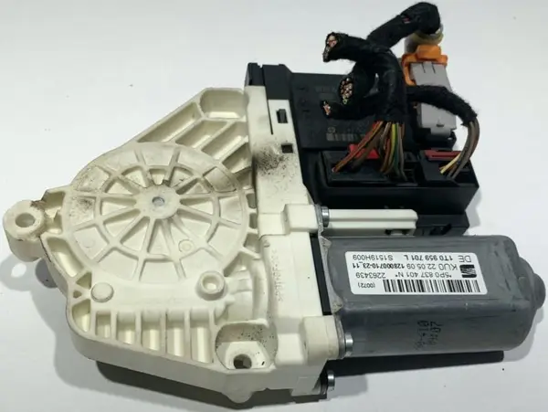 Motoras macara geam stanga fata 5P0837401N Seat Leon 2 (2005-2013)