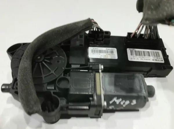 Motoras macara geam stanga fata 807310699r Renault Megane 3 (2008-2012)