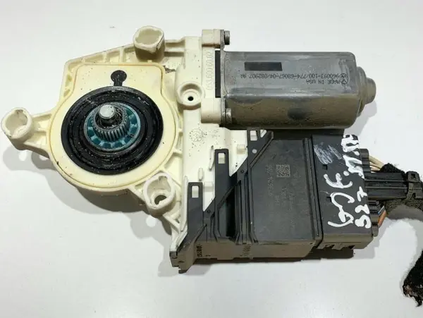 Motoras macara geam stanga spate 1K0959703P Volkswagen Passat B6 3C (2005-2010)