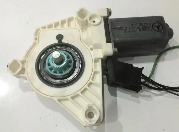 Motoras macara geam stanga spate a1698201942 Mercedes A-Class (2004-2012) [W169]