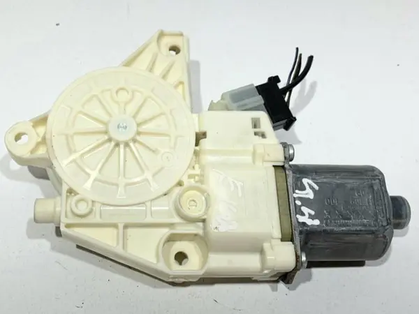 Motoras macara geam stanga spate A2048200542 Mercedes C-Class (2007-2010) [W204]
