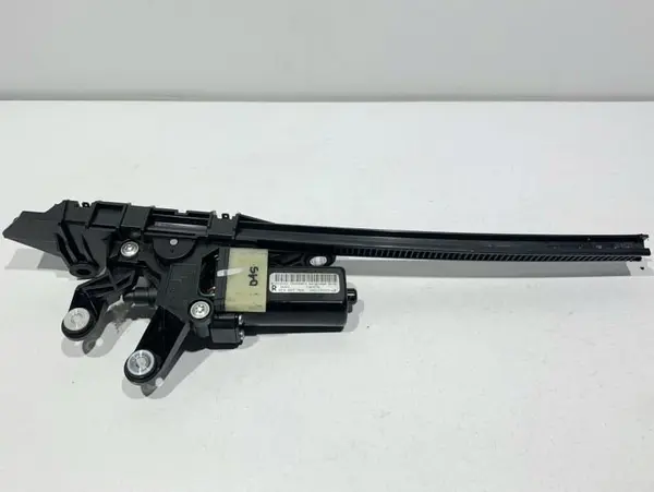 Motoras retractor centura dreapta fata 8F0857760 Audi A5 (2007-2011) [8T3]