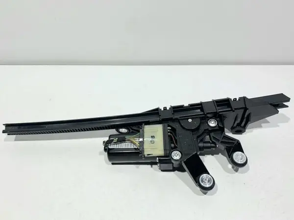 Motoras retractor centura stanga fata 8F0857759 Audi A5 (2007-2011) [8T3]