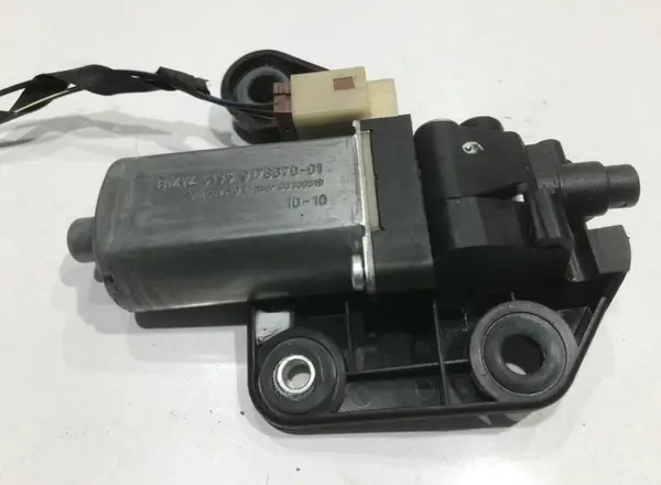Motoras trapa dreapta 9178670 BMW Seria 7 (2008-2015) [F01, F02]