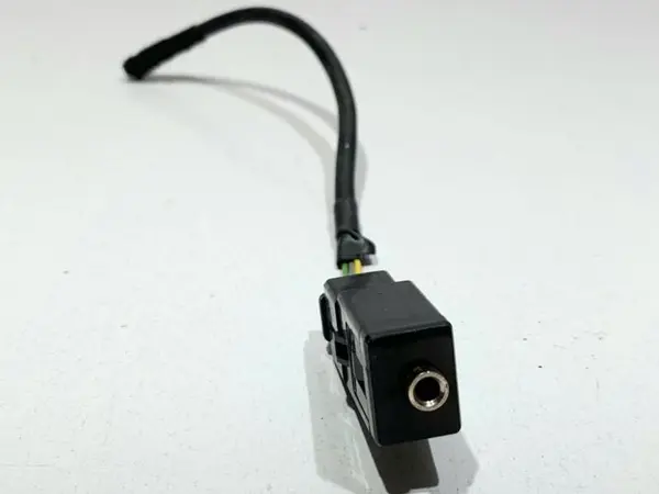 Mufa / port usb / aux 5Q0035724 Skoda Octavia 3 facelift (2017-2019)