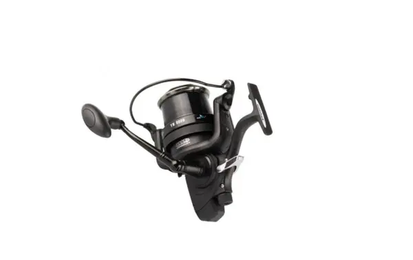 Mulineta crap YN 8000 east shark cu baitrunner 6+1 rulmenti