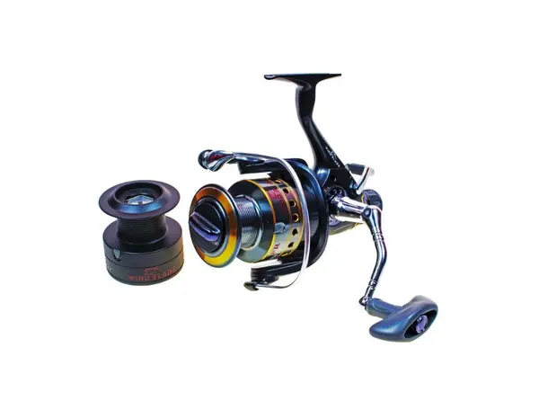 Mulineta WIND BLADE 10+1 rulmenti cu baitrunner J3-50FR