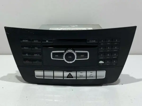 Navigatie radio A2049003915 Mercedes C-Class (2007-2010) [W204]