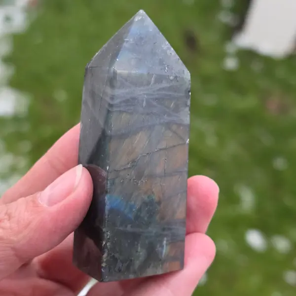 Obelisc labradorit m4