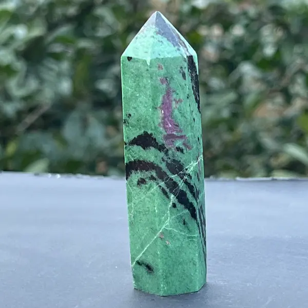 Obelisc rubin in zoisit model 4