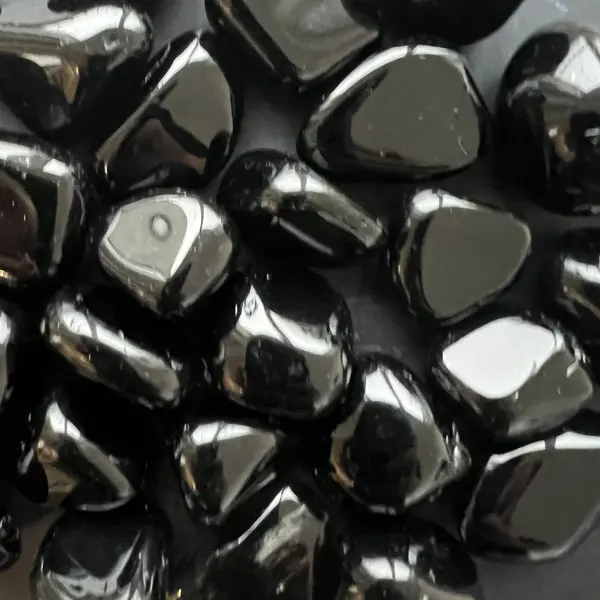 Obsidian negru piatra rulata L