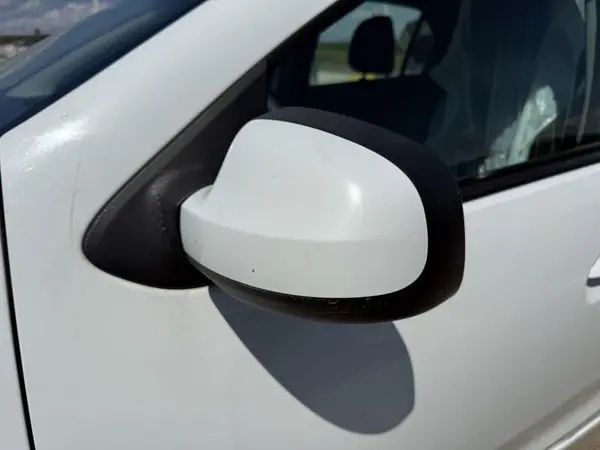 Oglinda stanga culoare alba 963023731R Dacia Logan 2 facelift (2017-2020)