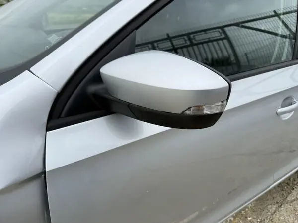 Oglinda stanga culoare argintie - la7w 5JB857507E Skoda Rapid (2012-2017)