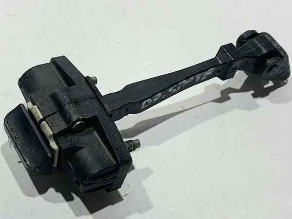 Opritor usa dreapta spate 824305607R Renault Captur (2013-2017)