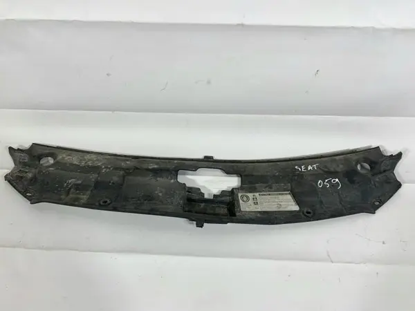 Ornament / capac panou frontal (trager) 6JA853655A Seat Toledo 4 (2012-2018)