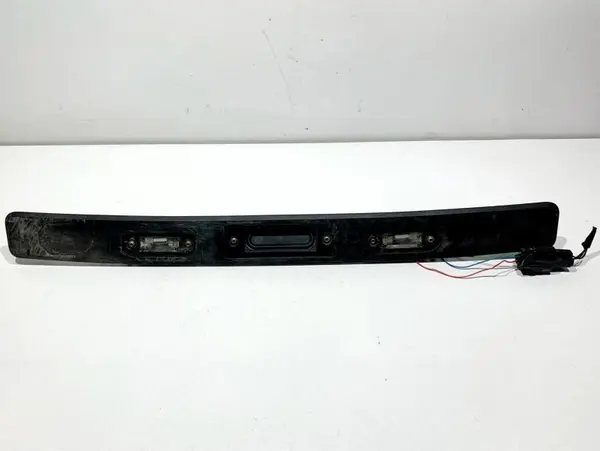 Ornament haion cu maner / lampa numar 30753341 Volvo XC60 facelift (2013-2017)