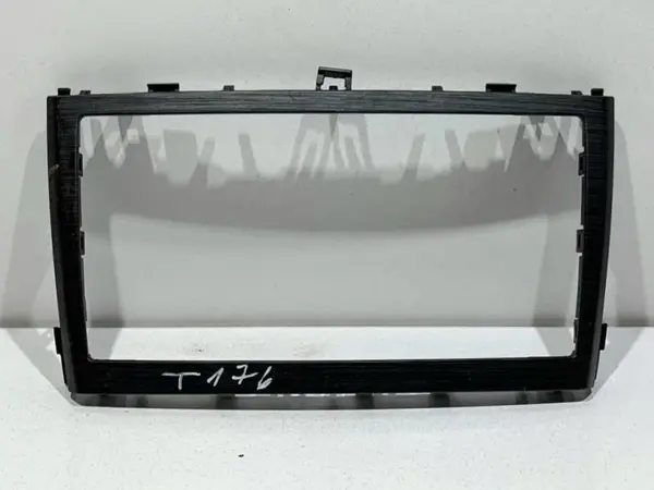 Ornament / rama radio cd 55405-05190 Toyota Avensis (2009-2012) [T27]