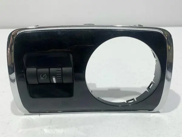 Ornament / trim bloc lumini 10032251 Skoda Superb 2 (2008-2013)
