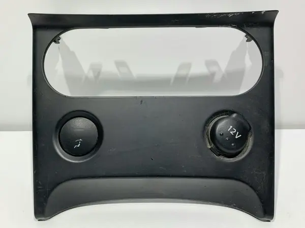 Ornament / trim bord cu priza A00270A77000 Nissan Qashqai facelift (2010-2013) [J10]