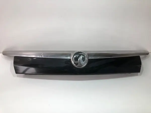 Ornament / trim cu maner deschidere haion 461088395 Opel Astra H (2004-2009)