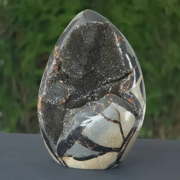 Ou Septaria forma libera din Madagascar , piatra dragonului | Model XL 2