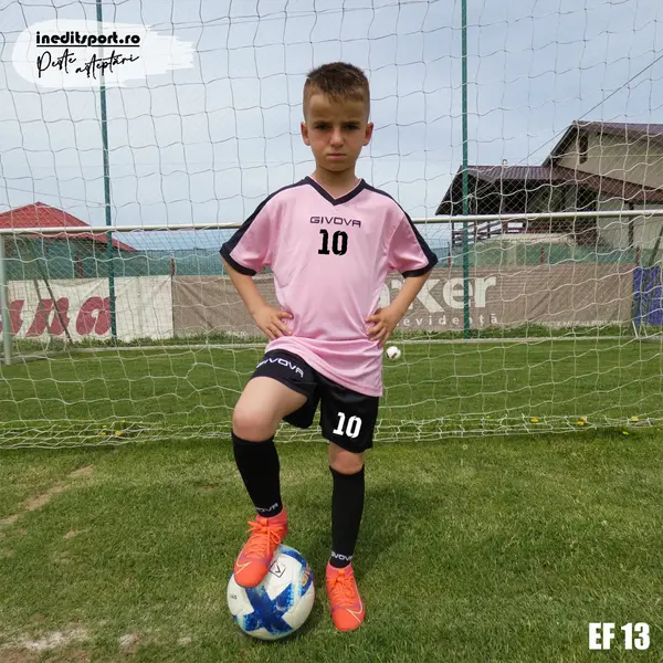 PACHET PROMO KIT GIVOVA Echipament fotbal personalizat copii si adulti PEF13PP L, Roz