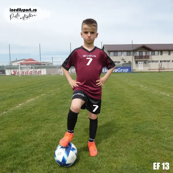 PACHET PROMO KIT GIVOVA Echipament fotbal personalizat copii si adulti PEF13PP 2XL, Visiniu