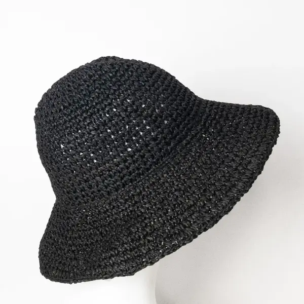 Palarie flexibila de paie impletita cu bor mare, neagra