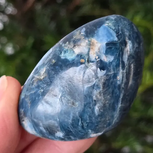 Palmstone apatit dark blue Madagascar | Model 3