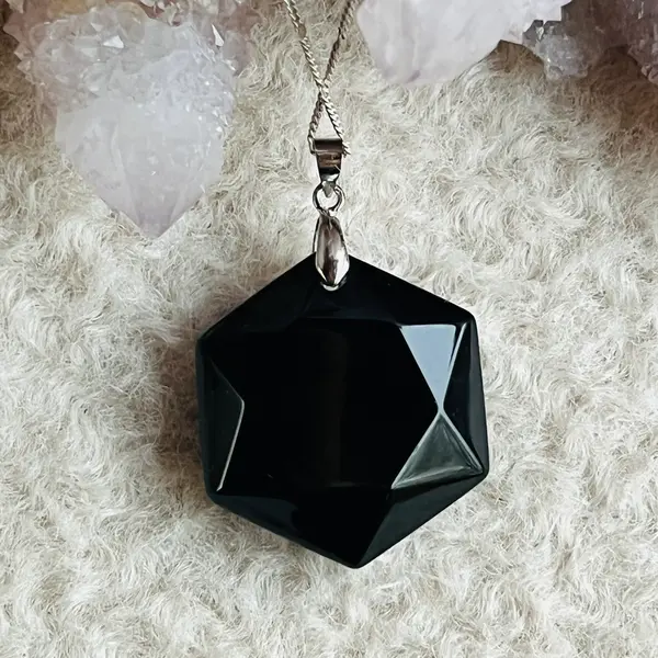 Pandantiv obsidian Hexagon