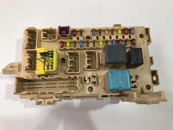 Panou sigurante 82641-05030-a Toyota Avensis (2003-2008) T25