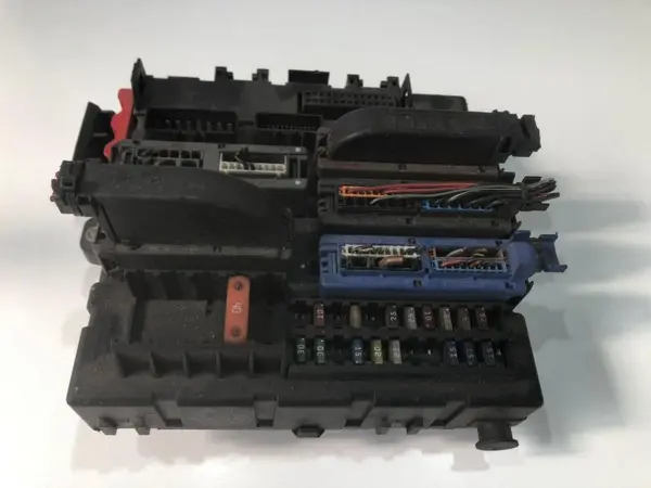Panou / tablou sigurante 13112913 Opel Vectra C (2002-2005)