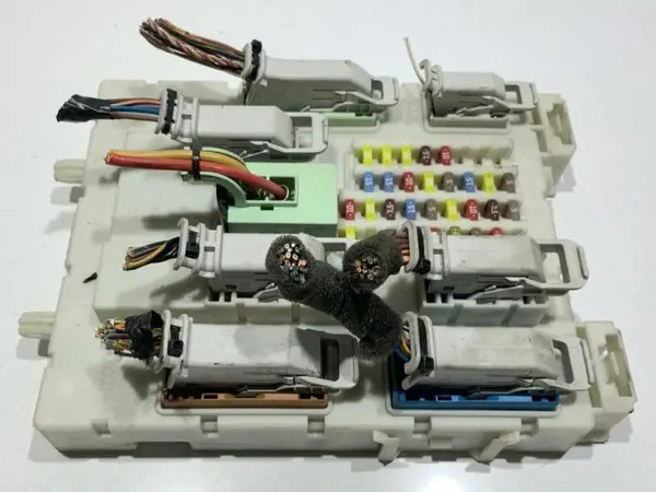 Panou / tablou sigurante BV6N-14A073-ET Ford Focus 3 (2011-2015) 2.0 tdci UFDB