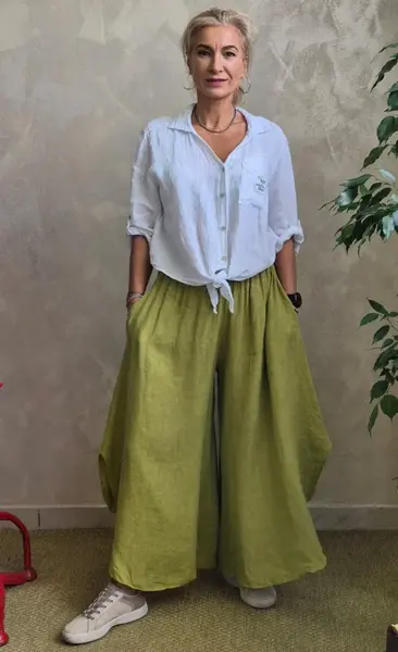 Pantaloni largi de vara, din in, cu croiala ampla si rotunjiri laterale, verde olive
