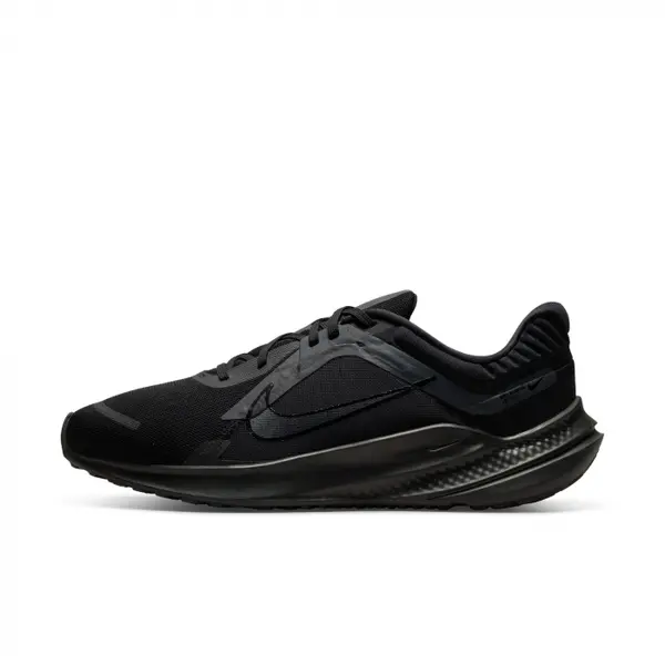 Pantofi sport Nike Quest 5