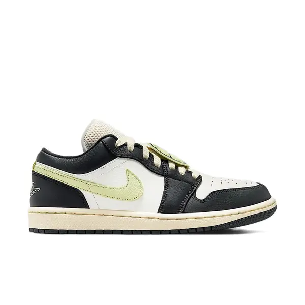 Pantofi sport Nike WMNS AIR JORDAN 1 LOW SE V2