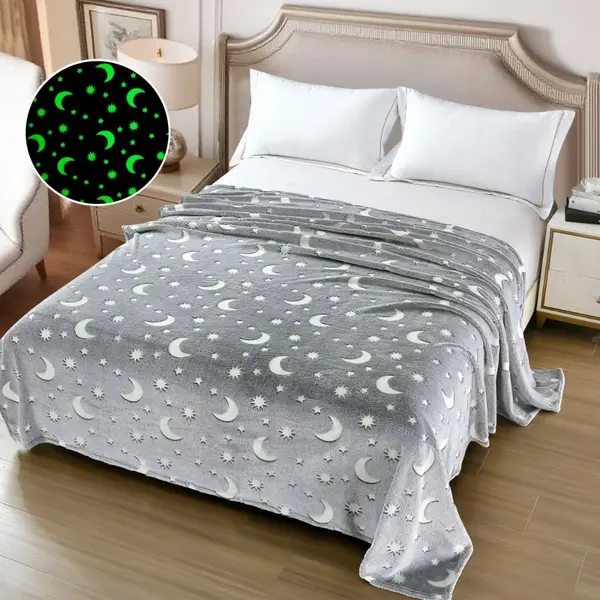 Patura Cocolino Pufoasa, Premium, cu Model Fluorescent, 200x230 cm – Confort si Eleganta de la Johny Home Pucioasa, Gri, Luna si Stelute