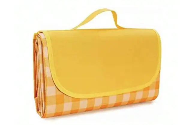 Patura de picnic dimensiune 100x150cm culoare GALBEN cu carouri