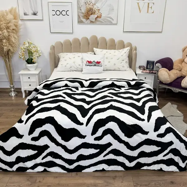 Patura pufoasa cocolino 200x230cm, 240g/mp, Alb, Negru, Zebra