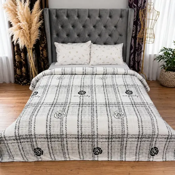 Patura pufoasa cocolino 200x230cm, 240g/mp, Gri, Alb, dungi, trandafiri